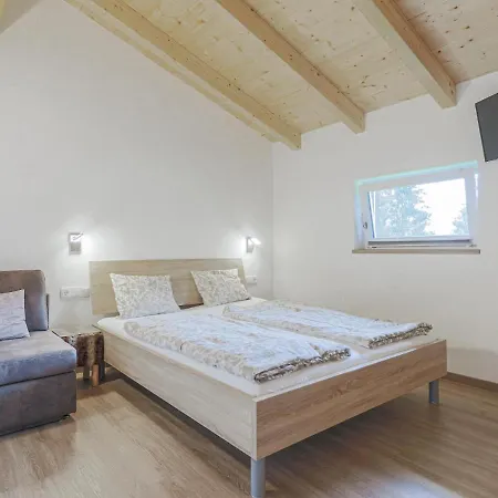 Apartmán Tobias 2 *